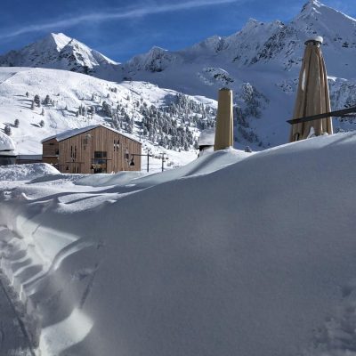 3-Seenhaus in mitten einer Winterlandschaft in Kühtai